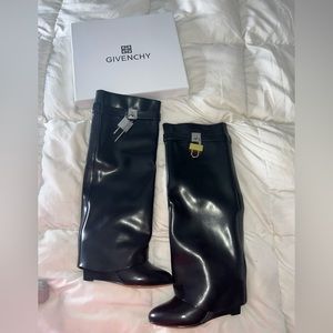 Givenchy Boots size 37